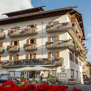Szálloda Aquila, Cortina dʼAmpezzo